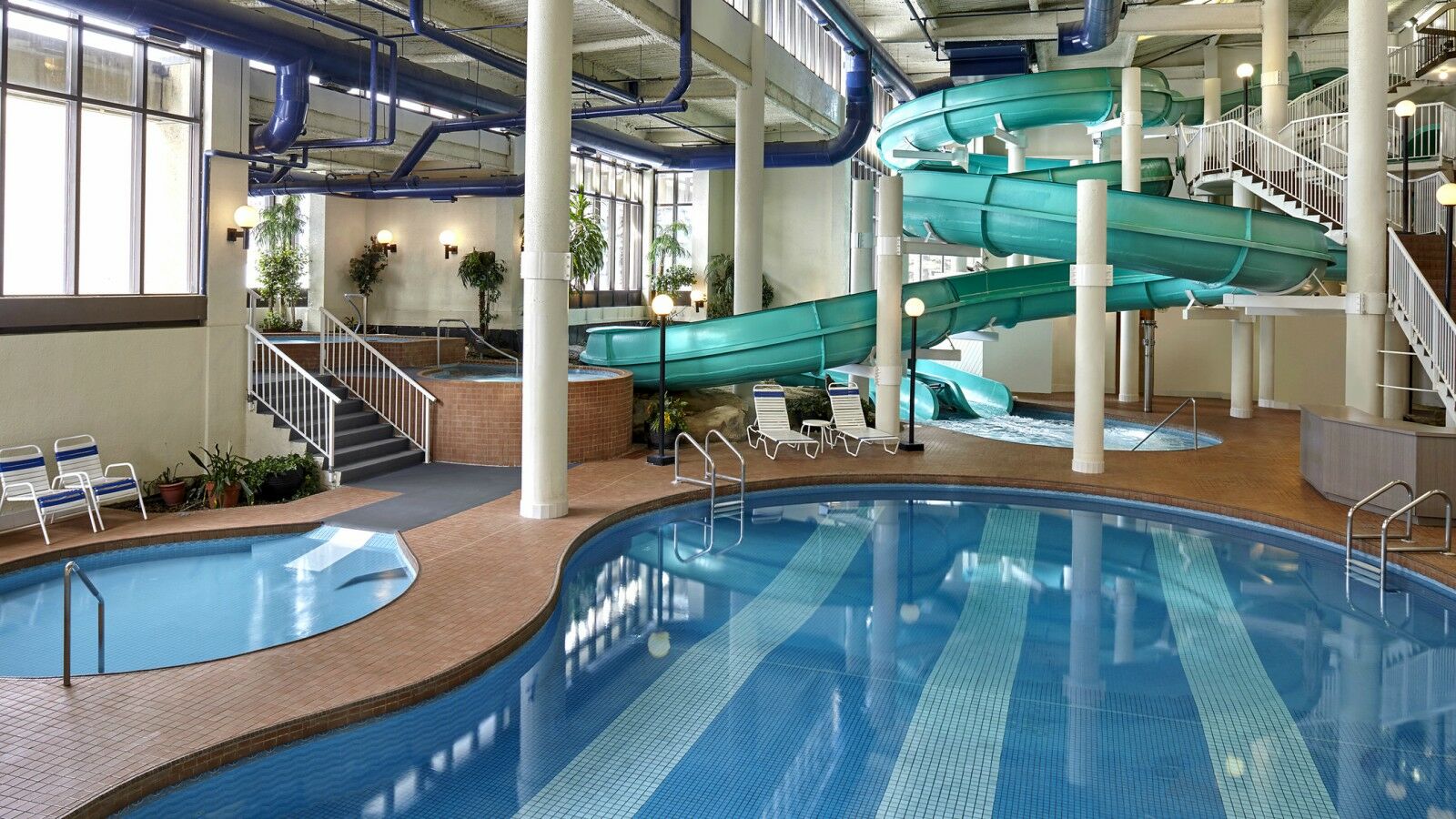 Sheraton Cavalier Calgary Hotel מראה חיצוני תמונה